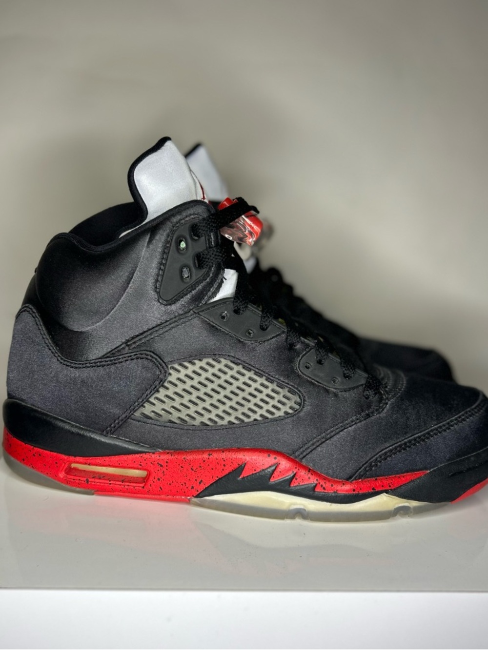 Jordan 5 Retro Satin Bred Size 9 Men’s Shoes